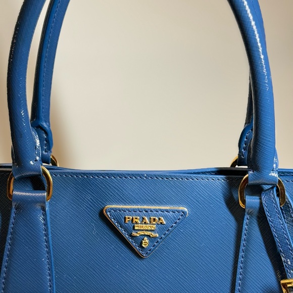 PRADA SAFFIANO LEATHER TOTE BAG WITH STRAP (LARGE) - Picture 3 of 16